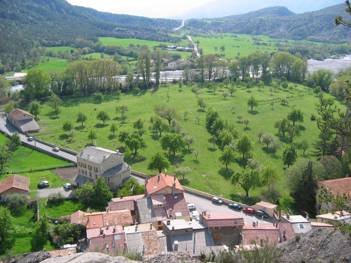 Auberge Roman La Javie Екстер'єр фото